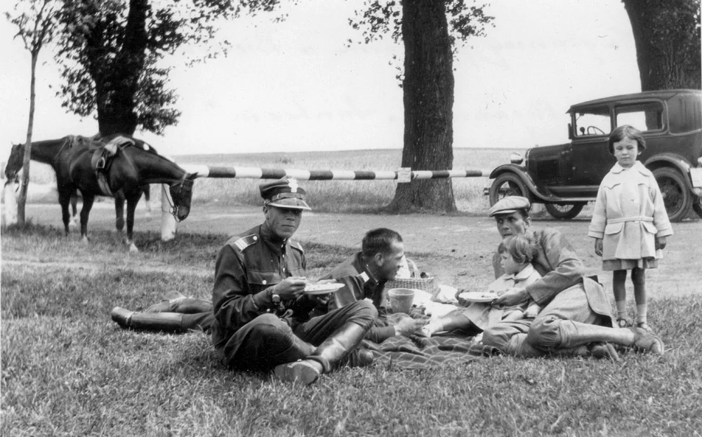 Adam, Piotr, Roman, Zofia, Elżbieta Czartoryscy at Biedrusk, 1930